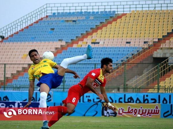 دیدار تیم های فوتبال صنعت نفت - فولاد