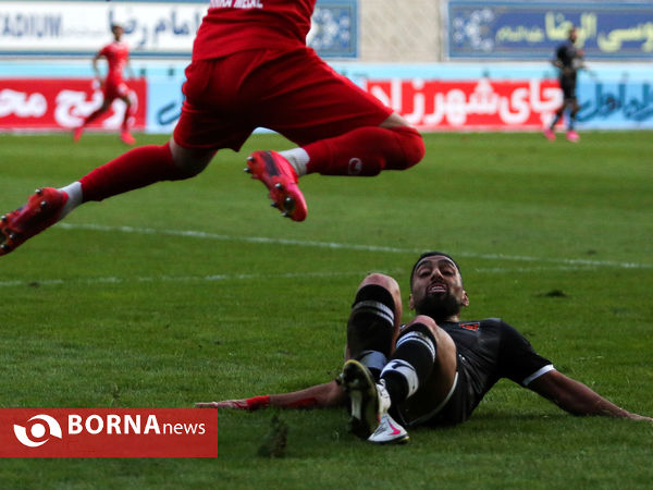 دیدار تیم های شهرخودرو مشهد و مس رفسنجان