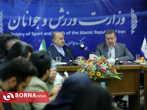 نشست وزیر ورزش و جوانان با اعضای هیات موسس سازمانهای مردم نهاد تهران و البرز