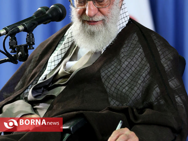 دیدار رهبر معظم انقلاب با جمعی از دانشجویان