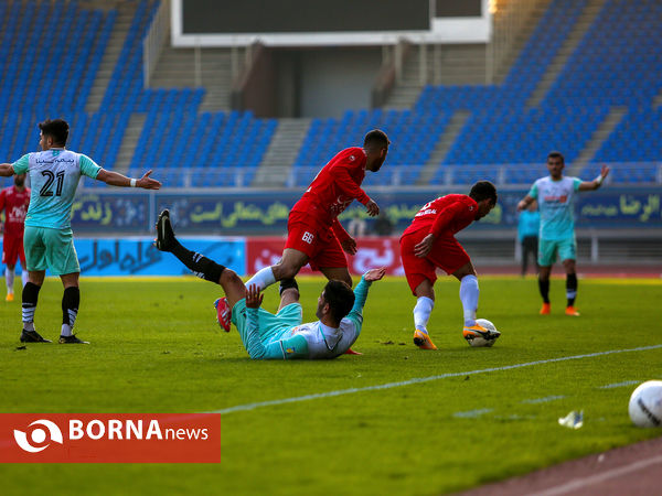 دیدار تیم های شهرخودرو مشهد و سایپا تهران