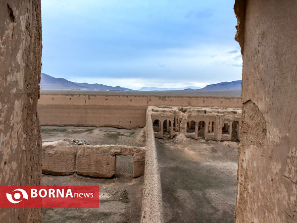 قلعه قنات خمین یا کاروانسرای گلماگرد
