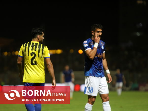 دیدار تیم های فوتبال نفت مسجدسلیمان - استقلال (2)