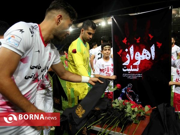 بازی تیم های پدیده و تراکتور سازی در مشهد