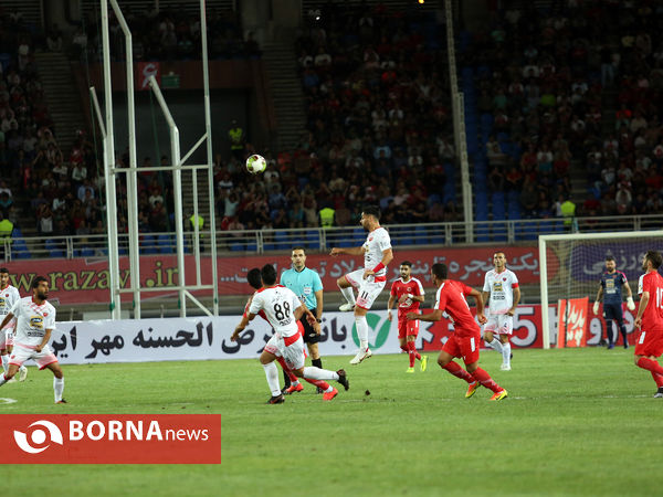 بازی تیم های پدیده مشهد و پرسپولیس تهران