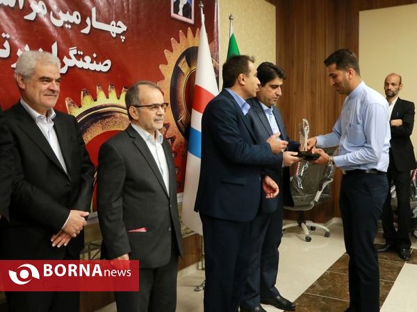 چهارمین آیین تجلیل از صنعتگران برتر منطقه آزاد اروند
