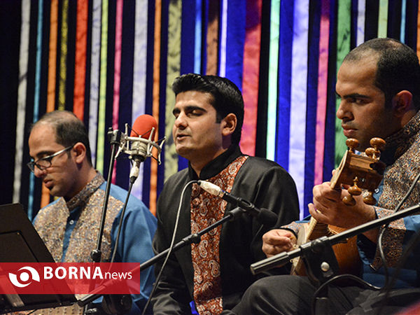 کنسرت گروه موسیقی سنتی "ایراهستان" در لارستان