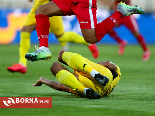 دیدار تیم های پرسپولیس تهران - فجرشهید سپاسی شیراز