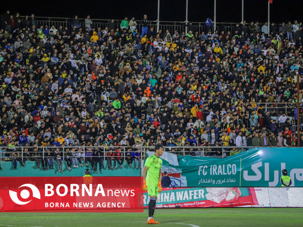 در حاشیه دیدار تیم های فوتبال آلومینیوم - استقلال
