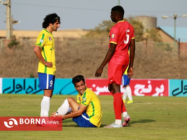 دیدار تیم های فوتبال صنعت نفت - فولاد