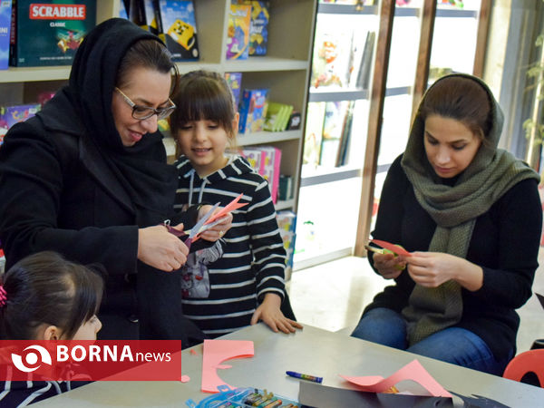 کارگاه شاهنامه‌خوانی گروه نونهالان همایون خبرگزاری برنا در شهر کتاب کرمانشاه