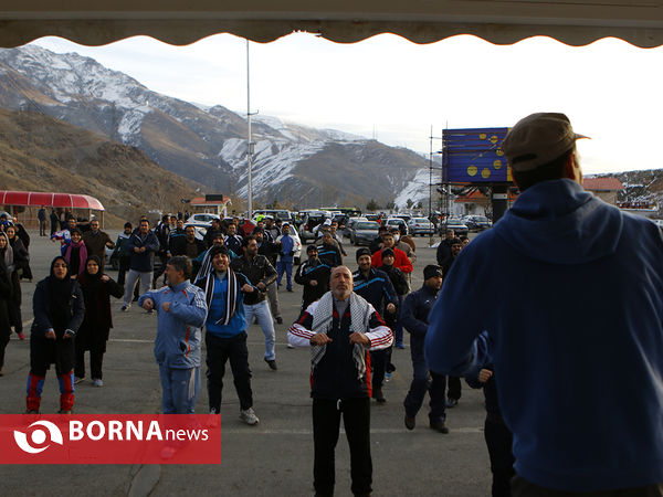 کوهپیمایی کارکنان وزارت ورزش و جوانان با حضور مناف هاشمی