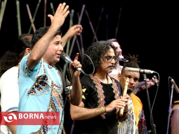 اجرای گروه بوشهری لیان در تالار وحدت
