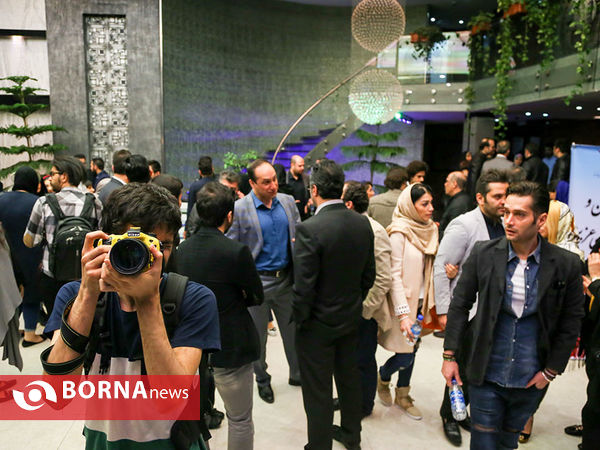 گلریزان فیلم "من سالوادور نیستم"
