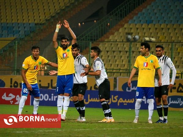 دیدار تیم های فوتبال صنعت نفت - نفت مسجدسلیمان