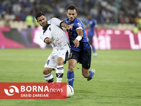 دیدار تیم های قوتبال استقلا ل۰ پیکان