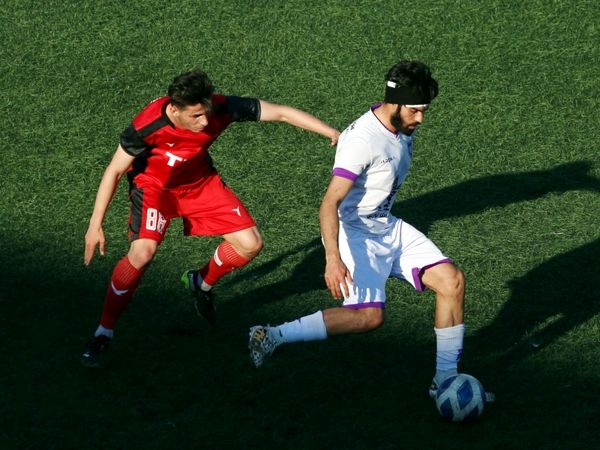 دیدار تیم‌های فوتبال سپیدرود رشت _  ویستاتوربین تهران