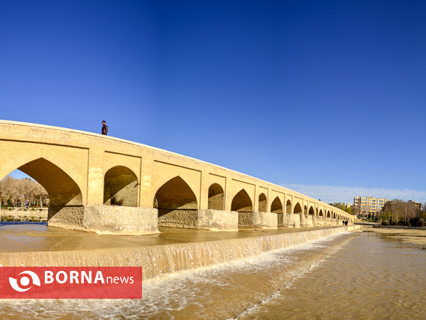 جریان آب زاینده رود به اصفهان رسید