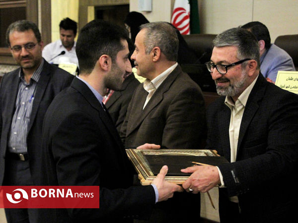 تقدیر شورای اسلامی شهر شیراز ازپدران  نمونه
