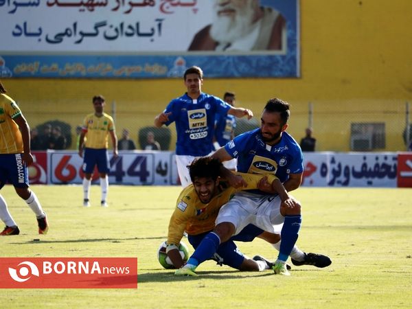 دیدار تیم های صنعت نفت آبادان و استقلال تهران- نیمه نهایی جام حذفی