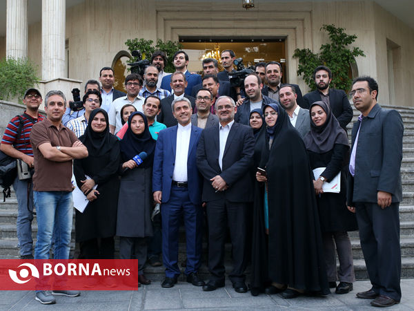 حیاط هیات دولت در روز خبرنگار