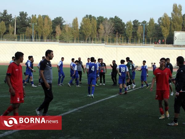 دیدار تیم‌های فوتبال نوجوانان استقلال - پرسپولیس