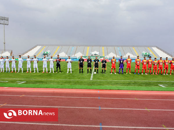 در حاشیه دیدار تیم‌های فوتبال آلومینیوم اراک - فولاد خوزستان