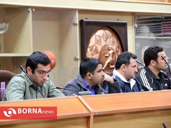 جلسه توجیهی سرپرستان تیم های باستانی کشور در اصفهان