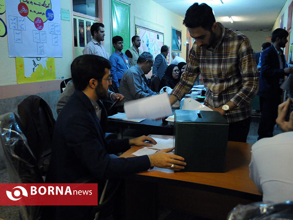 مراحل تحویل صندوق رای در فرمانداری