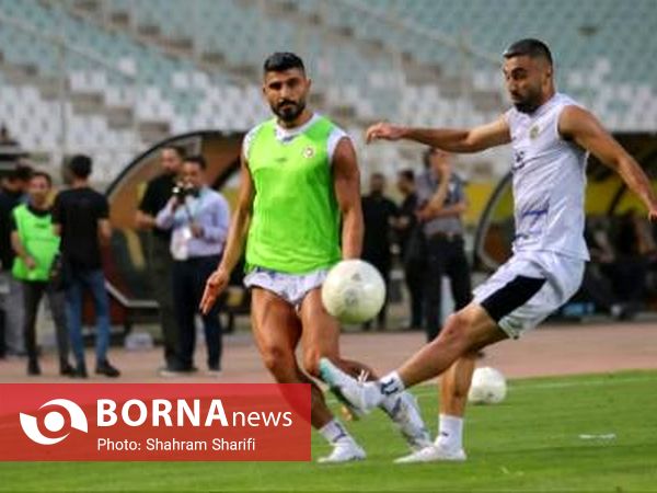 گزارش تصویری تمرین تیم فوتبال سپاهان با حضور هواداران 
