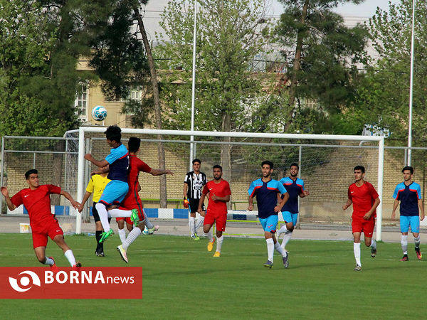 مسابقه دوستانه فوتبال تیم ملی دانش آموزی ایران با تیم جوانان قشقایی شیراز