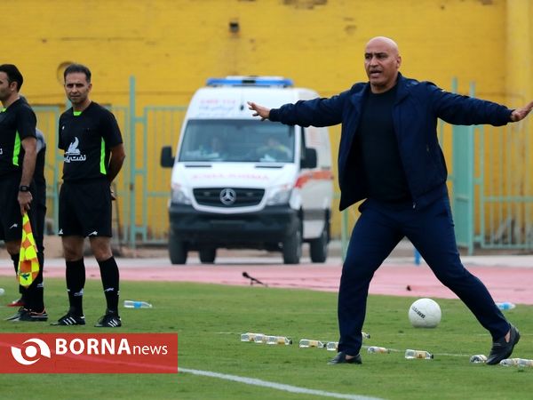 دیدار تیم های فوتبال صنعت نفت - پدیده