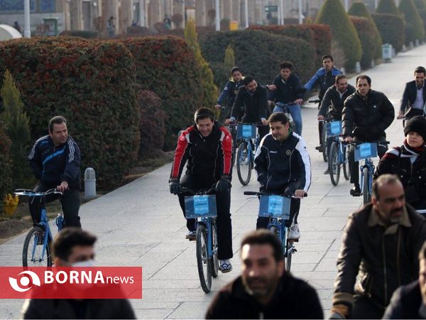 پای مدیران اصفهان در رکاب