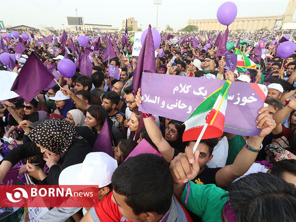 دکتر روحانی در جمع مردم اهواز