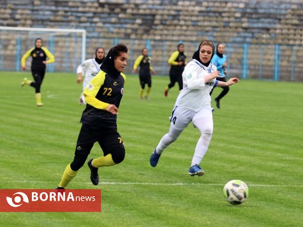 دیدار تیم های فوتبال ملوان بندرانزلی _ خاتون بم