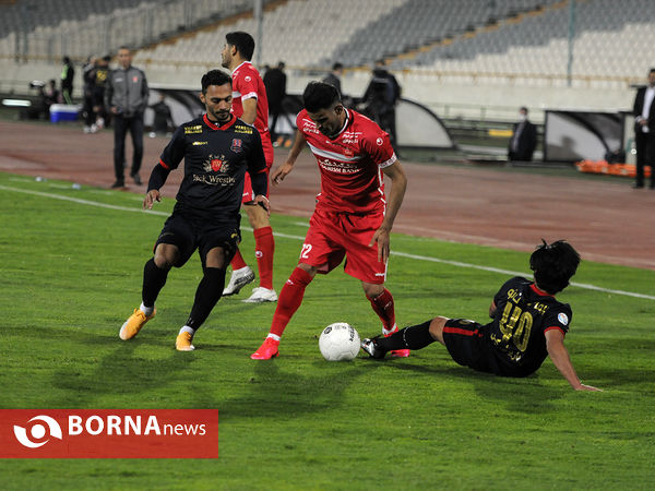 دیدار تیم های فوتبال پرسپولیس - نساجی