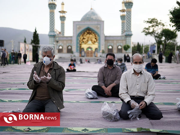 نماز عید فطر در امامزادگان پنج تن " علیهم السلام " لویزان - تهران