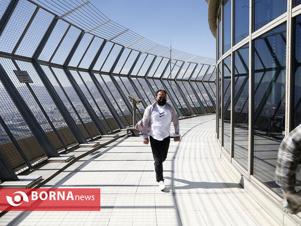 بازدید نوروزی مسافرین از برج میلاد