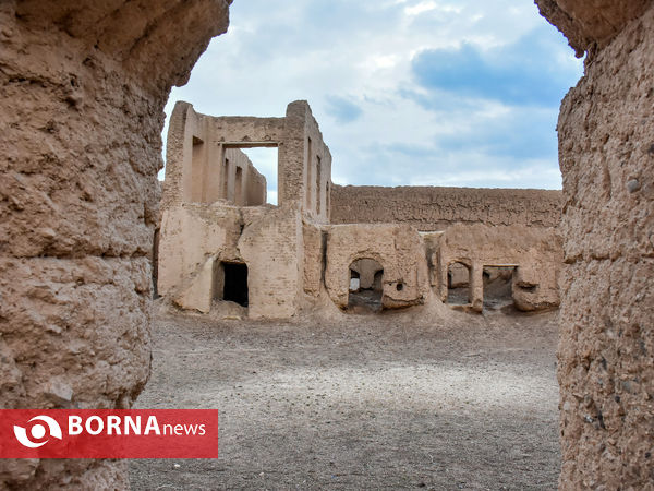 قلعه قنات خمین یا کاروانسرای گلماگرد