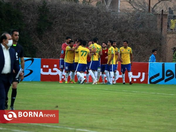 دیدار تیم های فوتبال صنعت نفت - فولاد