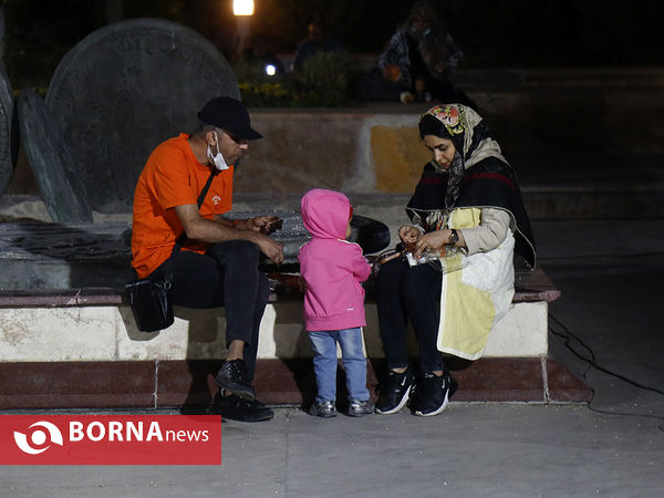 افطاری ساده در برج میلاد