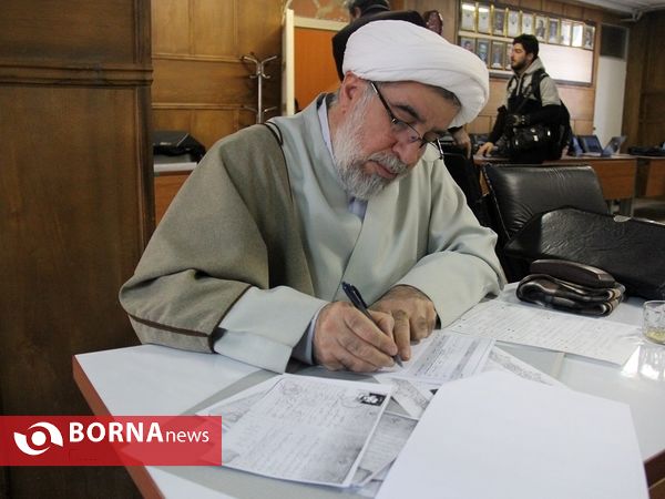 ادامه ثبت نام کاندیداها برای مجلس شورای اسلامی و خبرگان رهبری در حوزه انتخابیه ارومیه