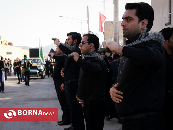 مراسم روز تاسوعای حسینی در روستای هفتهر - یزد