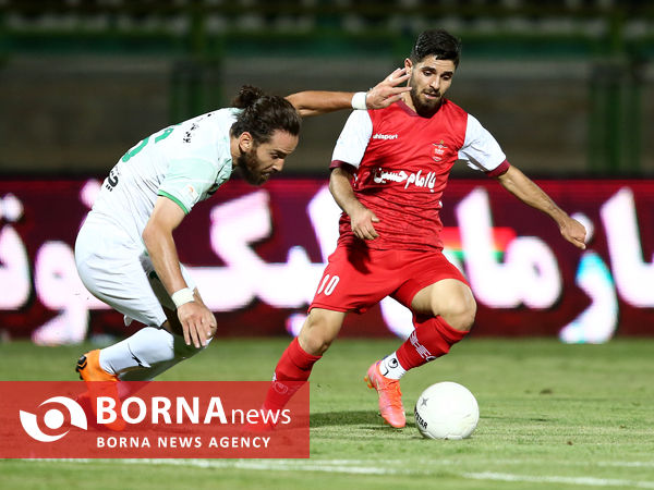 دیدار تیم های فوتبال ذوب‌آهن -پرسپولیس