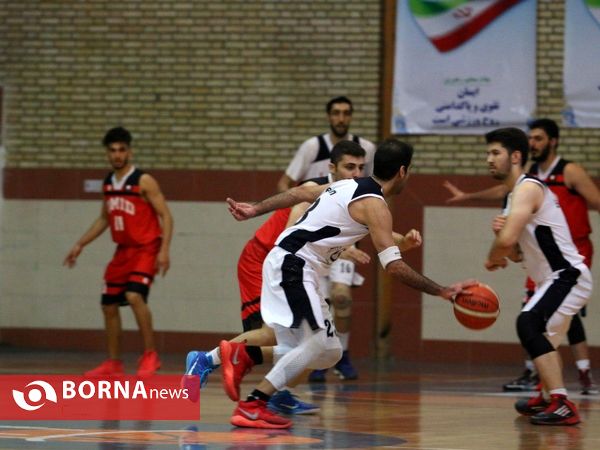 برد شیرین اِلِمان مشهد در مقابل آسمان خراش های تهرانی