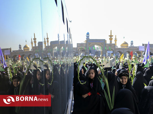 گلباران حرم مطهر رضوی به مناسبت آغاز دهه کرامت