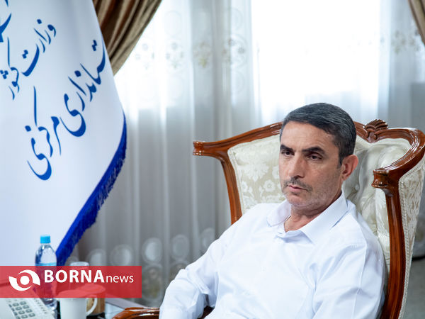 گفتگوی استاندار مرکزی با برنا