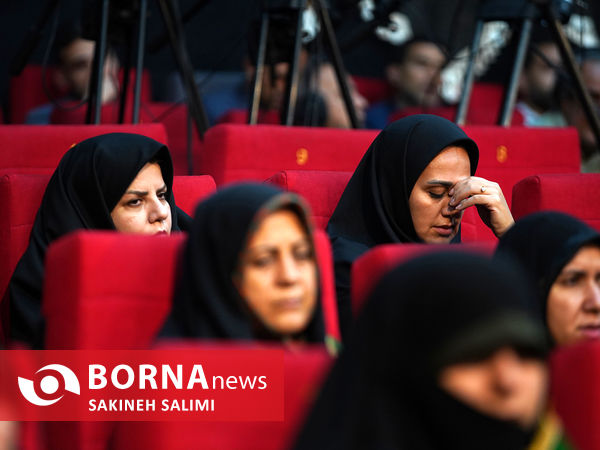  آیین برافراشتن پرچم عزای حسینی برفراز بلندترین سکوی پرچم ایران