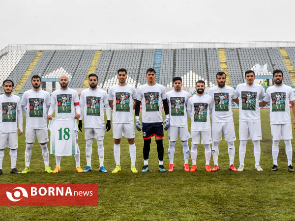 دیدار تیم های فوتبال آلومینیوم اراک - صنعت نفت آبادان