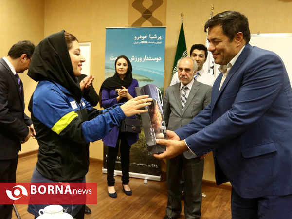 رونمایی از لباس و معرفی حامی مالی تیم پیشکسوتان دوچرخه سواری ایران